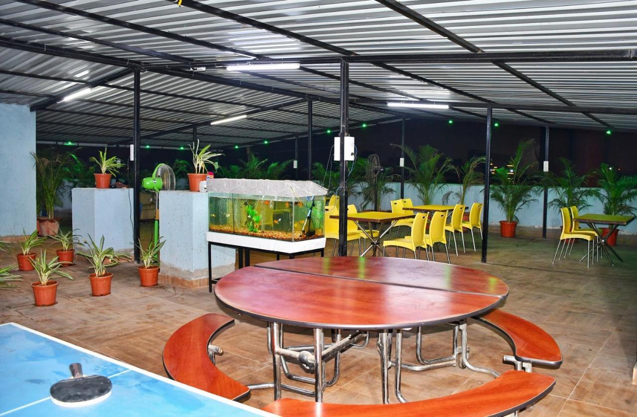 Megh Residency Navi Mumbai Otel Dış mekan fotoğraf